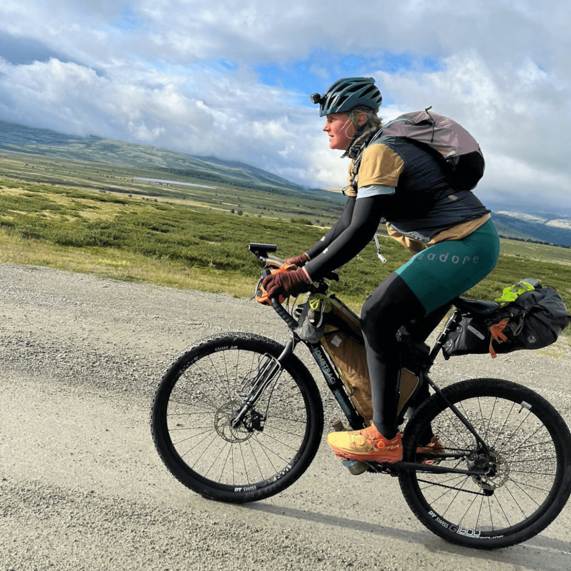Leona Kringe – wie fährt man ein unsupported Bikepacking Abenteuer wie das Bright Midnight in Norwegen?